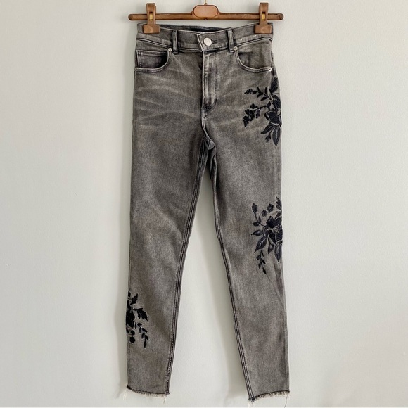 Express Grey Ankle High Rise Denim Size 2 - Picture 1 of 5